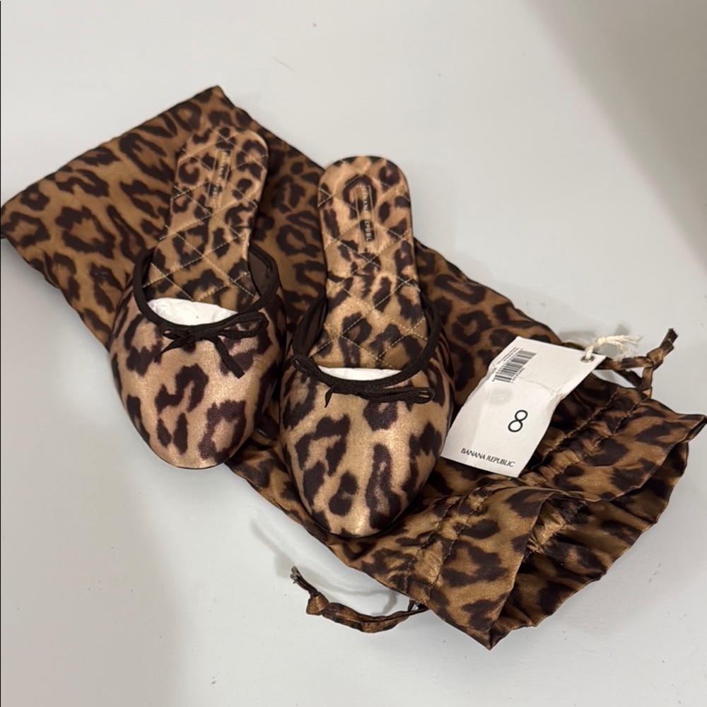 Banana Republic Leopard Print Slippers